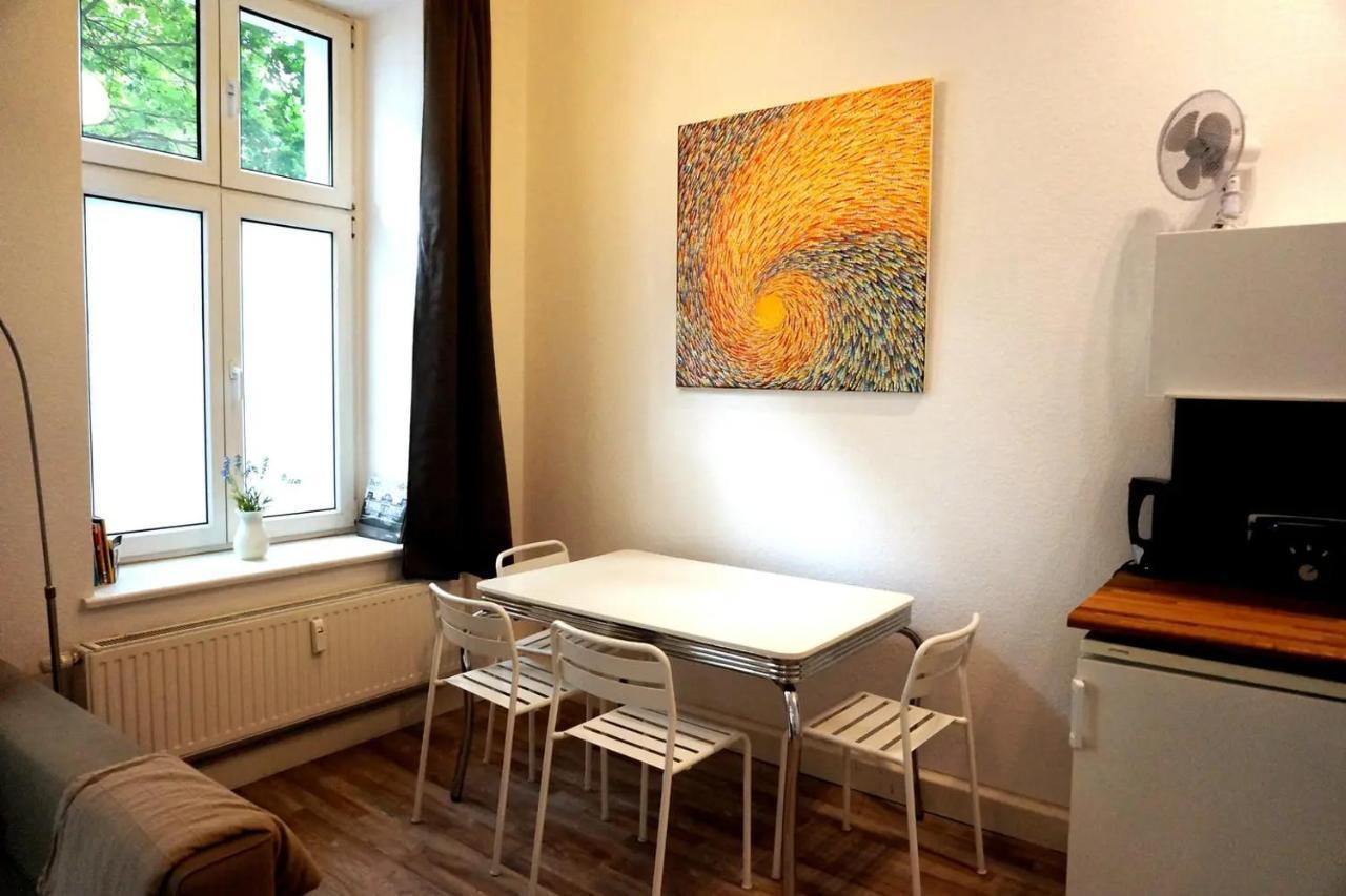 Cozy Studio In Friedrichshain, 4 Quiet Guests Only Berlino Esterno foto