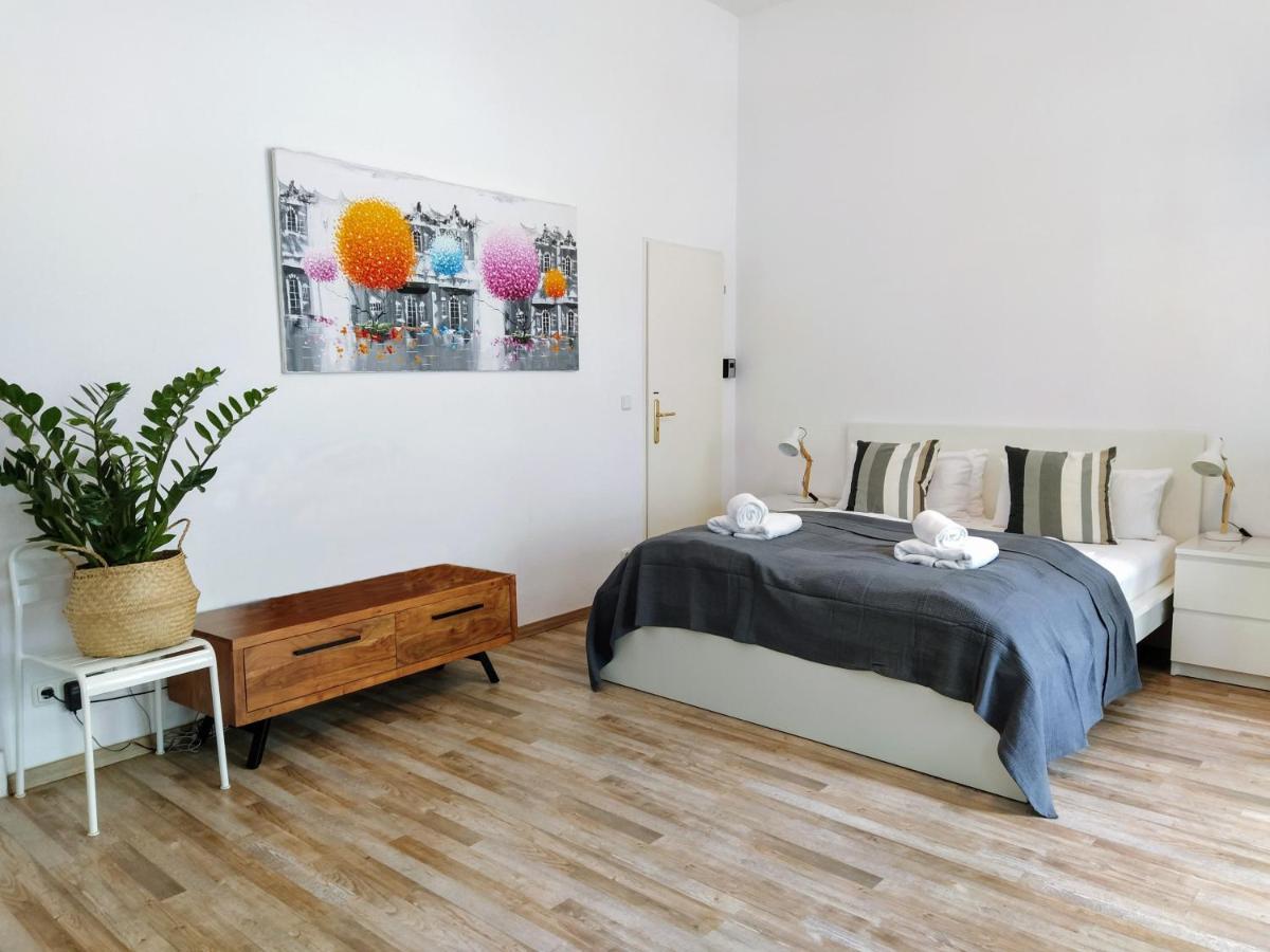 Cozy Studio In Friedrichshain, 4 Quiet Guests Only Berlino Esterno foto